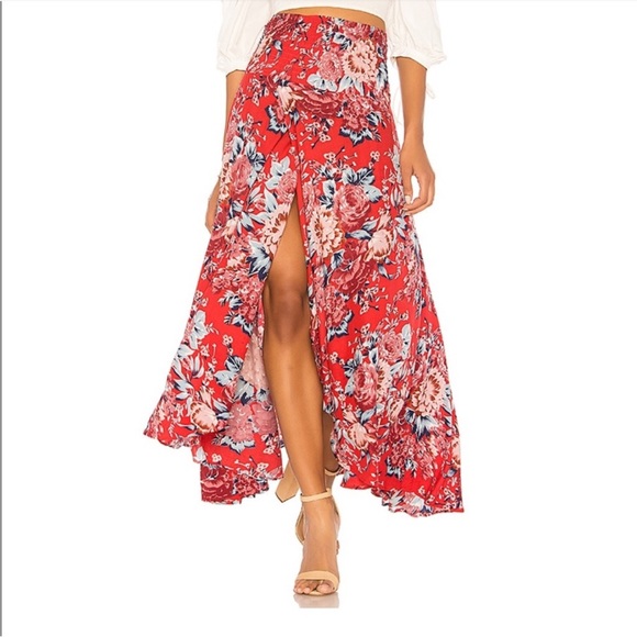 AUGUSTE Shirred Waist Maxi Skirt from Revolve - Picture 4 of 9